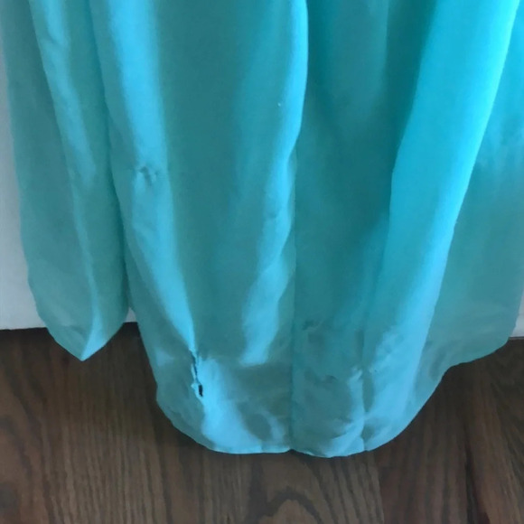 LU LU’S | Sea green backless gown - Picture 9 of 9